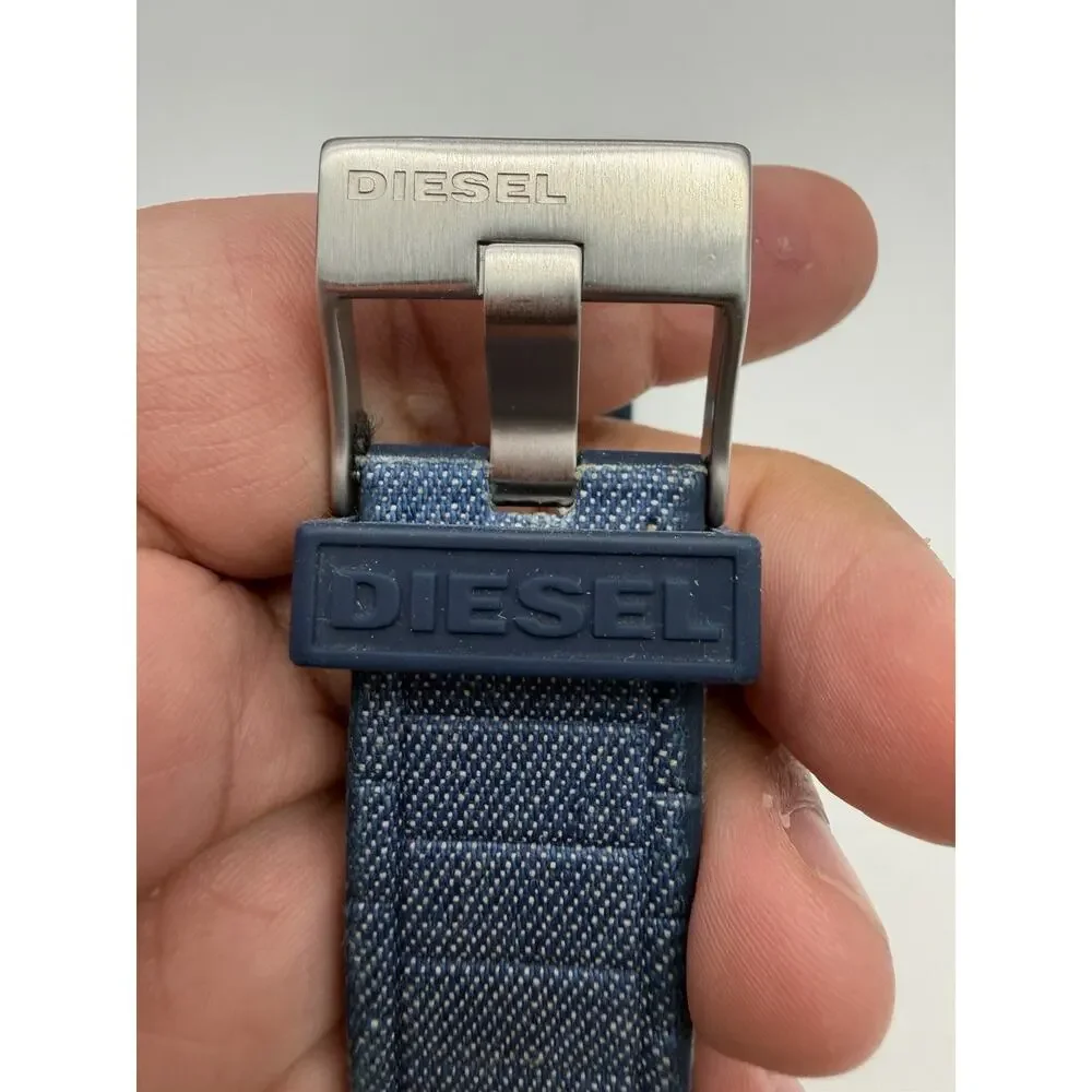 DIESEL DZ1713 Watch Denim Color Silicone Strap Good Condition New Battery